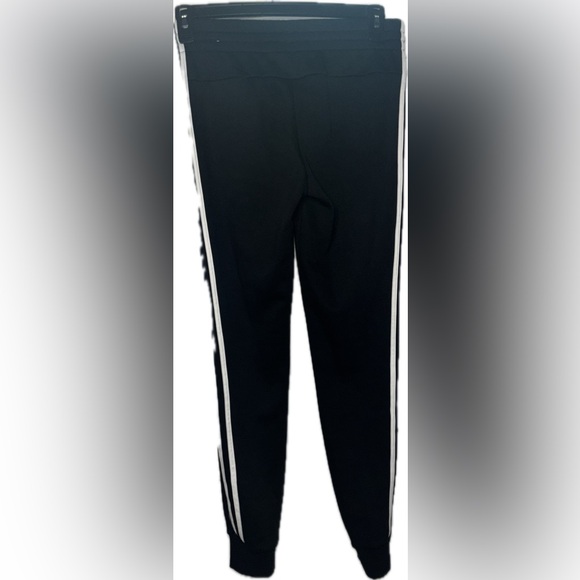 - Climate controlled adidas size small ladies leggings / yoga pants… - Picture 12 of 16